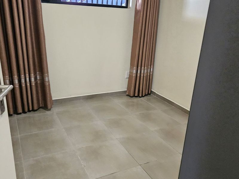 2 Bed, 2 bath Apartment - Waterfall - Photo 8