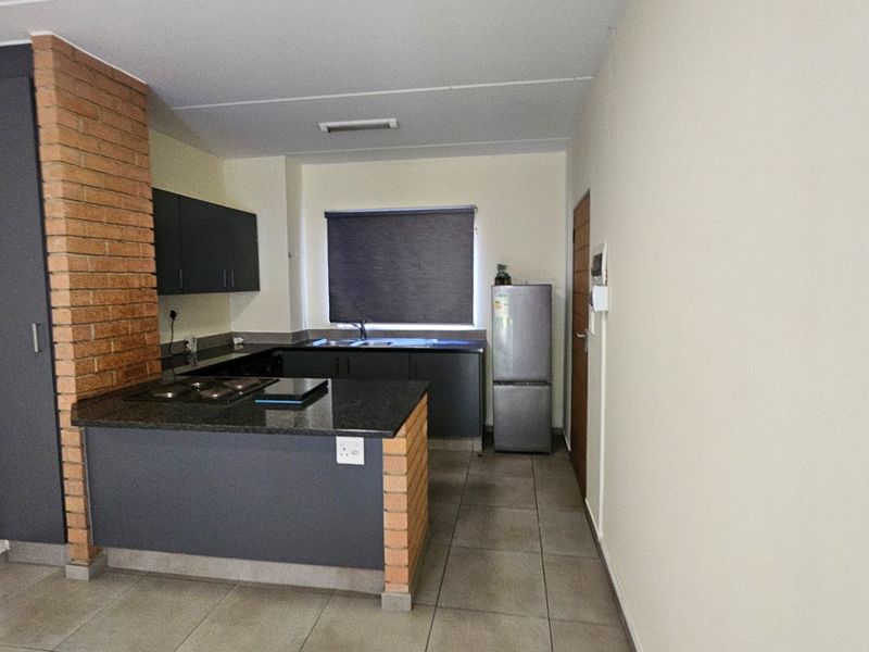 2 Bed, 2 bath Apartment - Waterfall - Photo 4
