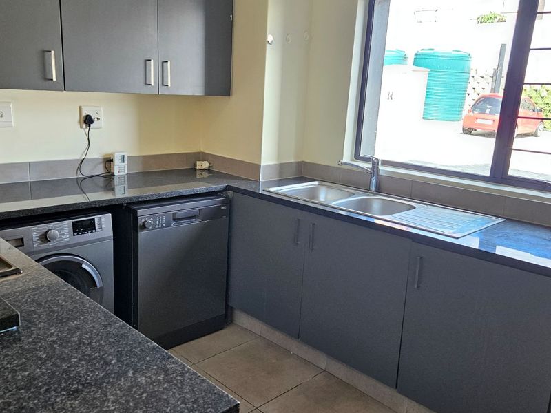 2 Bed, 2 bath Apartment - Waterfall - Photo 3