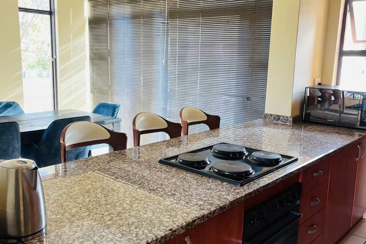 2 BEDROOM: UNIT FOR RENT - Photo 2