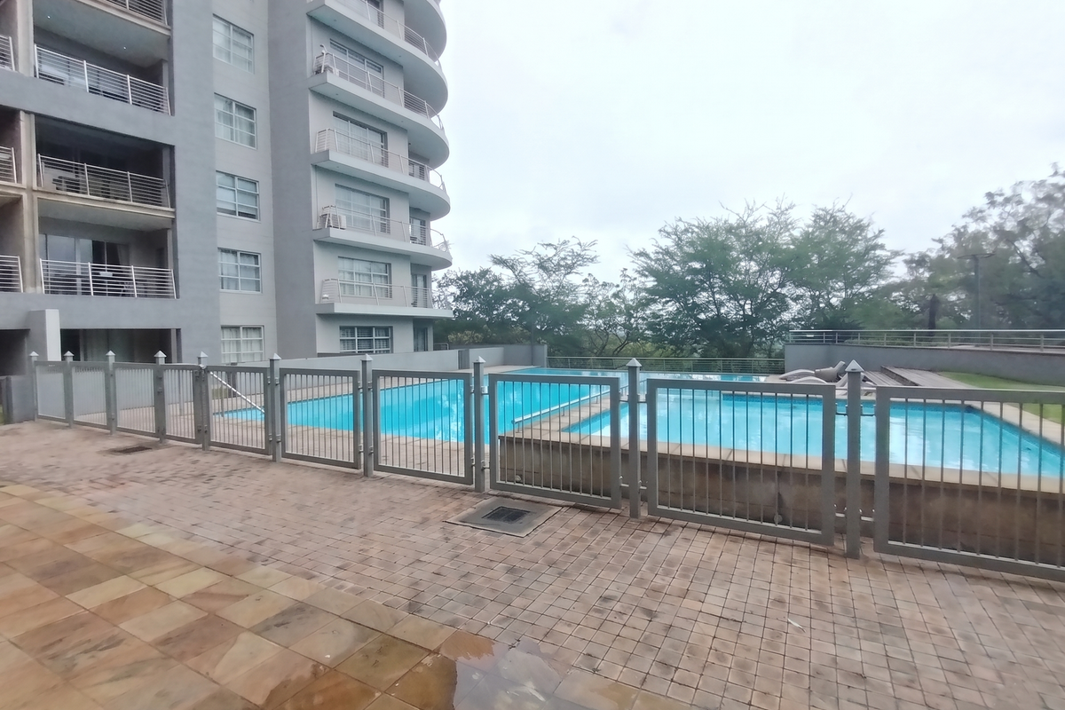 2 Bedroom Furnished Aparment To Let in Sandown, Sandton - Photo 5