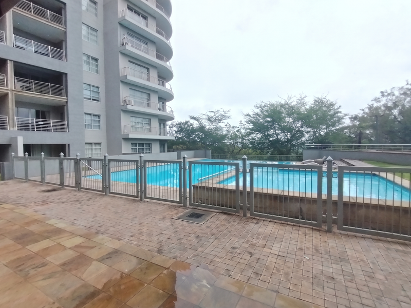 2 Bedroom Furnished Aparment To Let in Sandown, Sandton - Photo 5