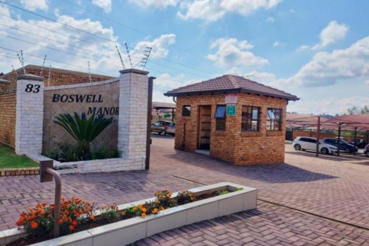Finest Complex - 2 bedroom apartment for sale in Mondeor, Jhb - perfect for first-time buyers! - Photo 2