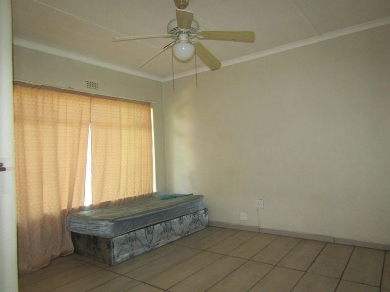 3-bedroom apartment to let in Mondeor, Johannesburg—perfect for family living! - Photo 7
