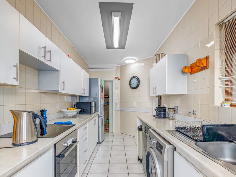 Elevate Your Every Day living to 10 Cadogan Place, Bryanston - Photo 4