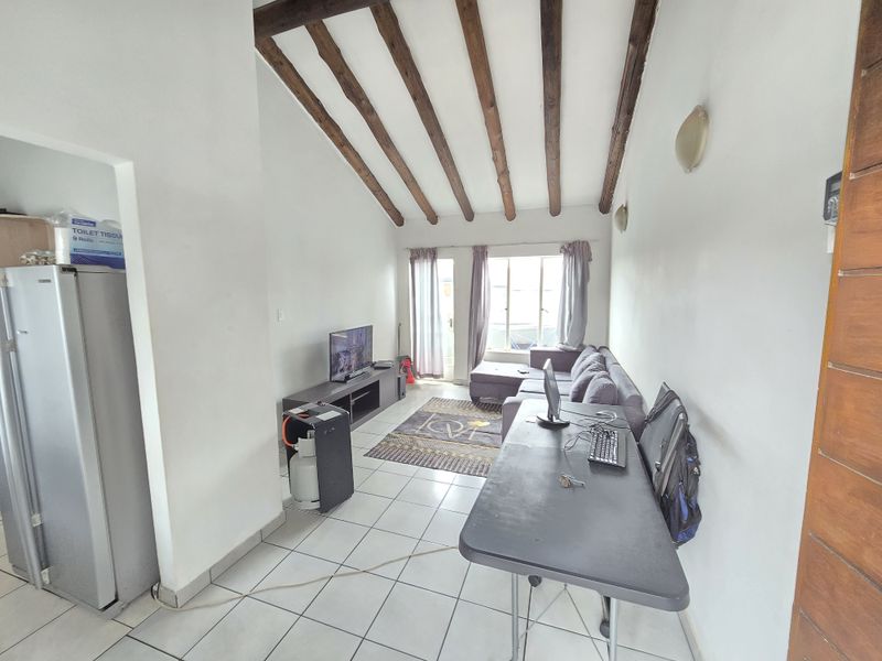 EXQUIZITE SPACE WITH HIGH CEILINGS AND LOADS OF SPACE - Photo 3