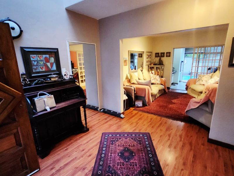 Double Storey Stunner - Photo 6