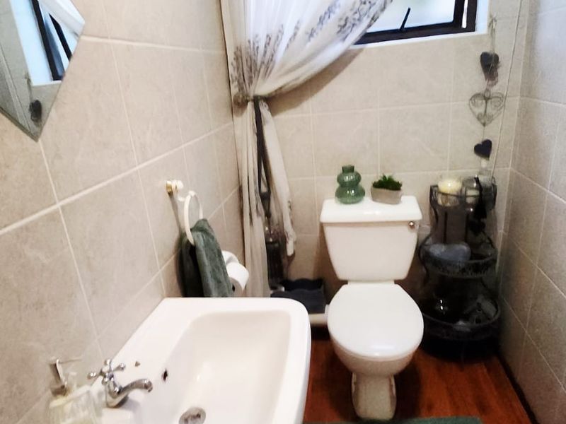 Double Storey Stunner - Photo 8