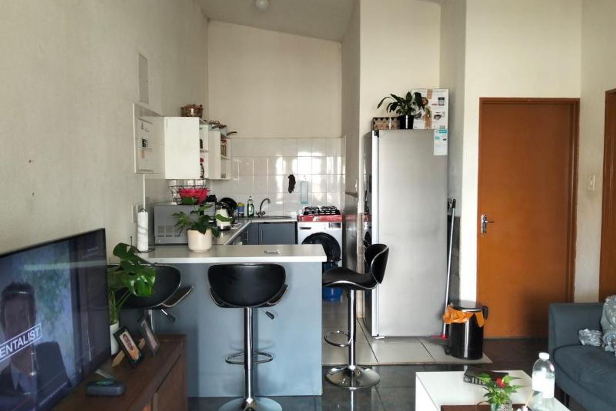 THREE BEDROOMS TOWNHOUSE FOR SALE IN RIDGEWAY - Photo 3