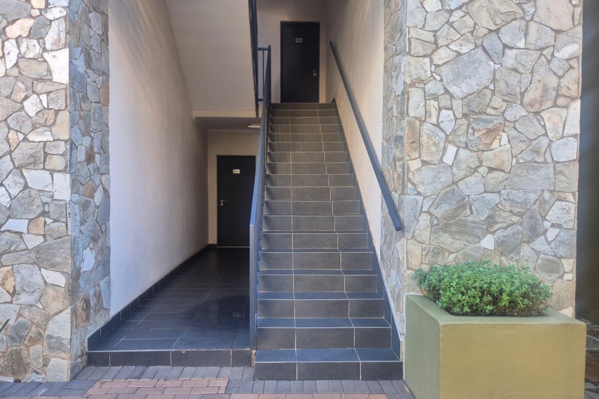Modern and spacious 2 bed 2 bath for rent in Kikuyu Waterfall - Photo 3