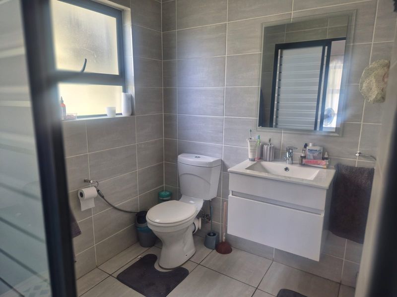 Modern and spacious 2 bed 2 bath for rent in Kikuyu Waterfall - Photo 10