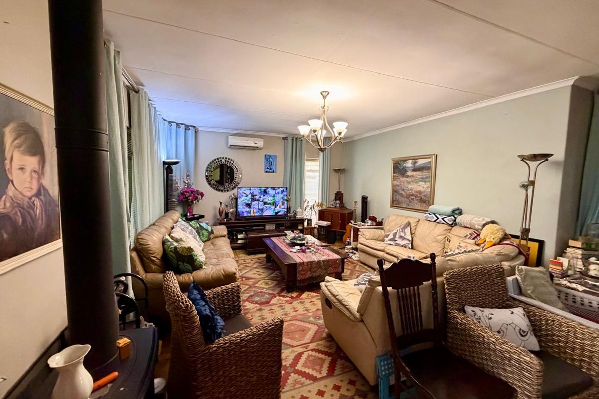 Family Home with Flatlet! - Photo 2