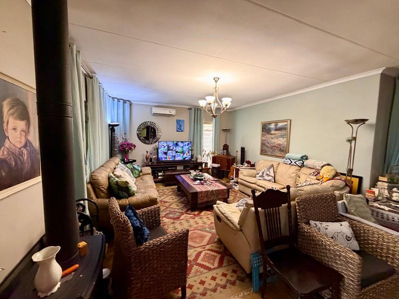Family Home with Flatlet! - Photo 2
