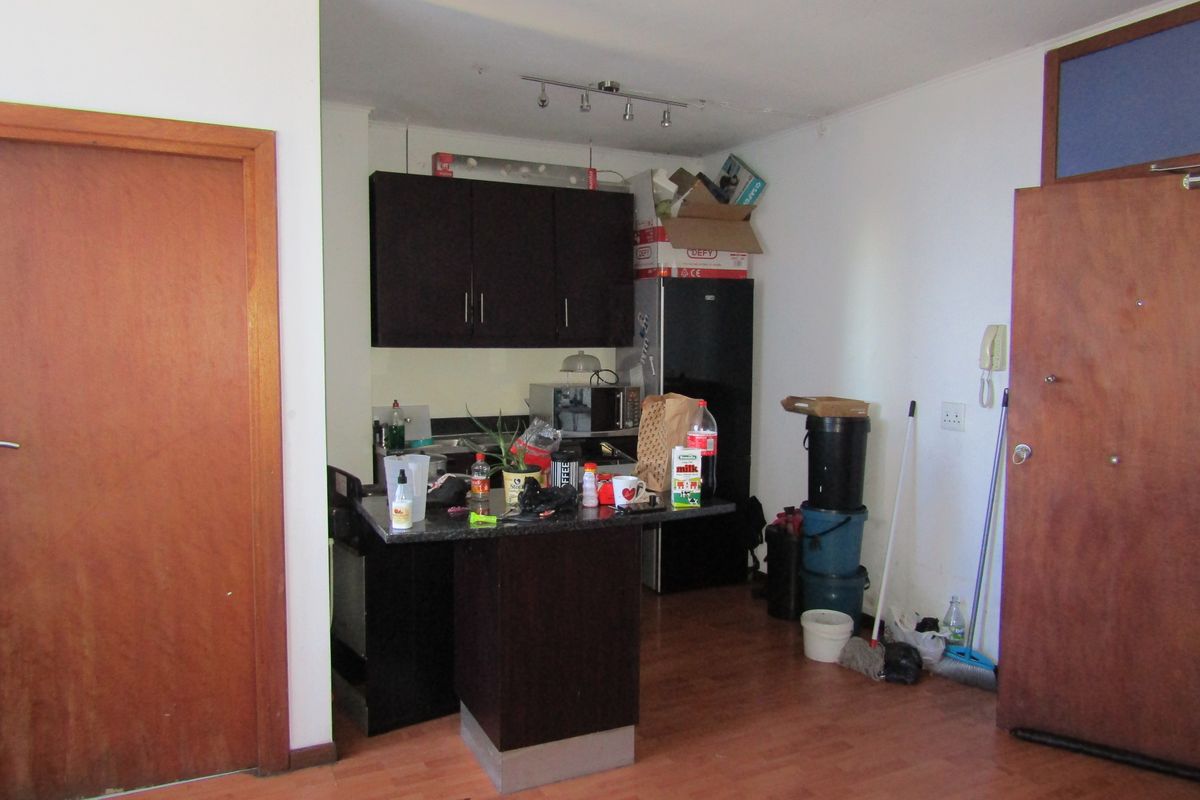 Apartment For Sale In Johannesburg - Photo 2