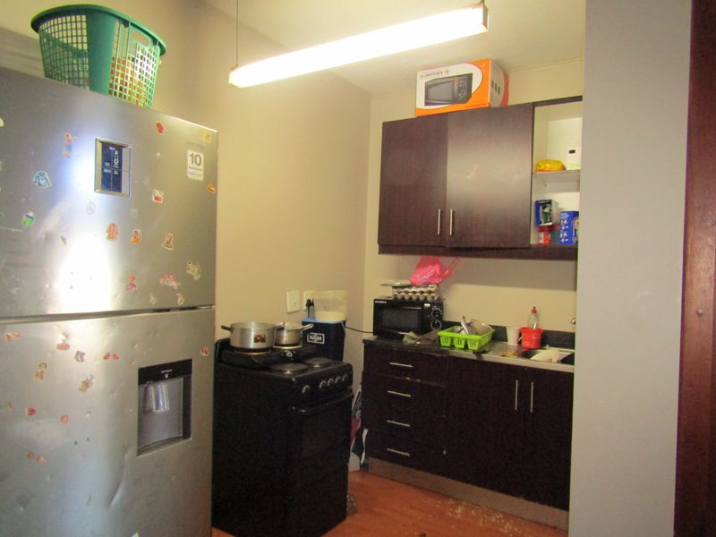 Apartment For Sale In Johannesburg - Photo 2