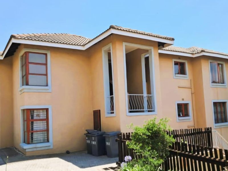 Low Monthly Maintenance – Ideal for Investors & First-Time Buyer - Photo 8