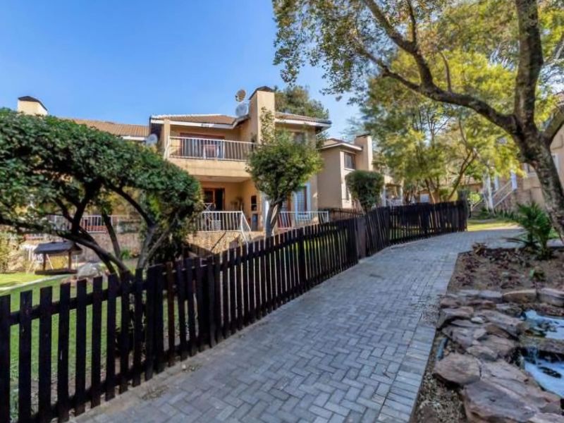Low Monthly Maintenance – Ideal for Investors & First-Time Buyer - Photo 7