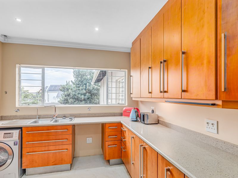 5 Bedroom House - Sunninghill - Photo 6