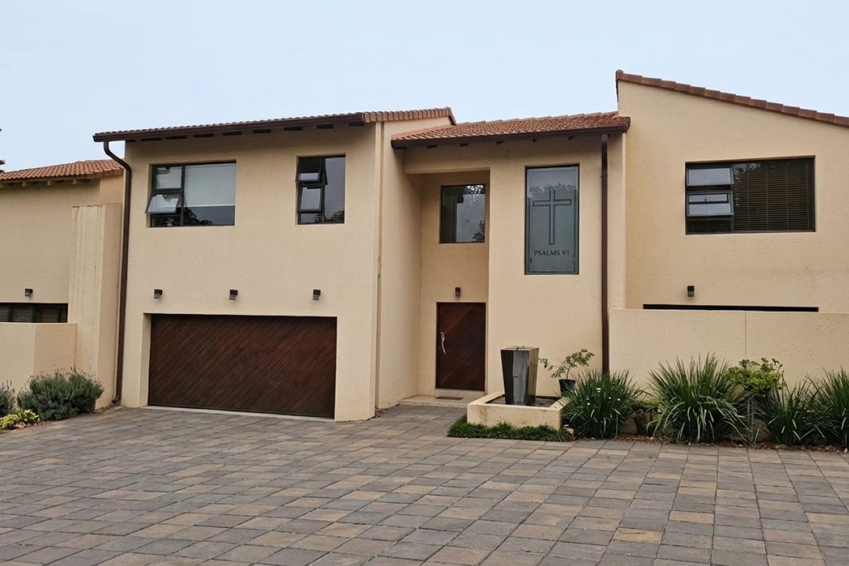 4  Bedroom Cluster- Sunninghill - Photo 2