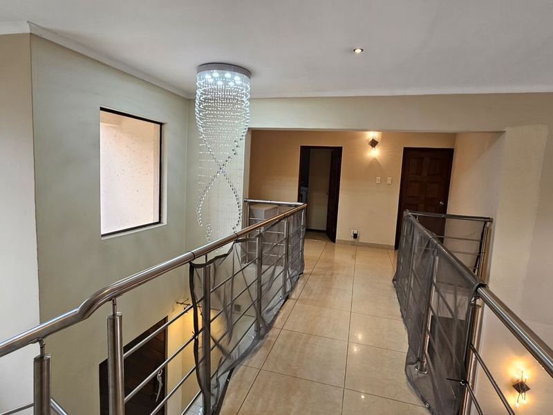 4  Bedroom Cluster- Sunninghill - Photo 9