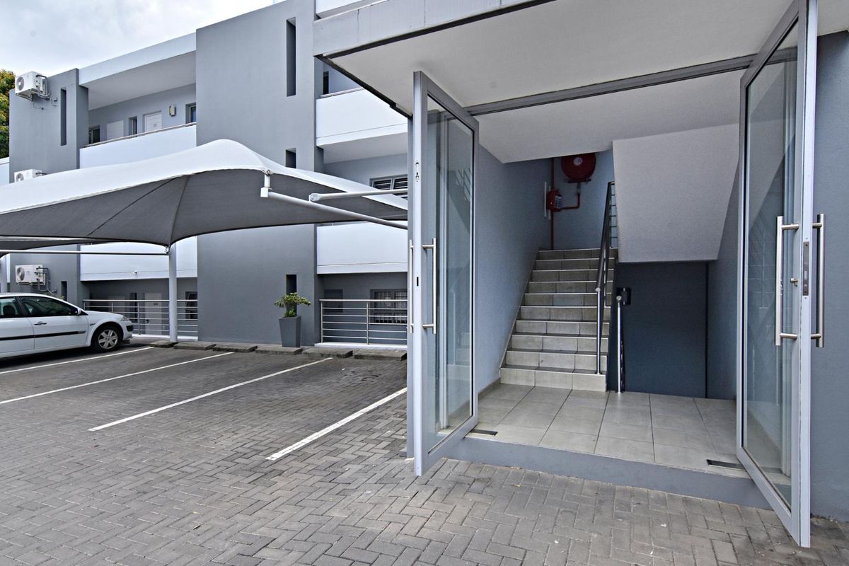 3 Bedroom Apartment o Let in Morningside Manor, Sandton - Photo 4