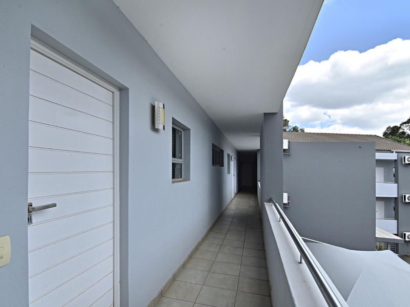 3 Bedroom Apartment o Let in Morningside Manor, Sandton - Photo 5
