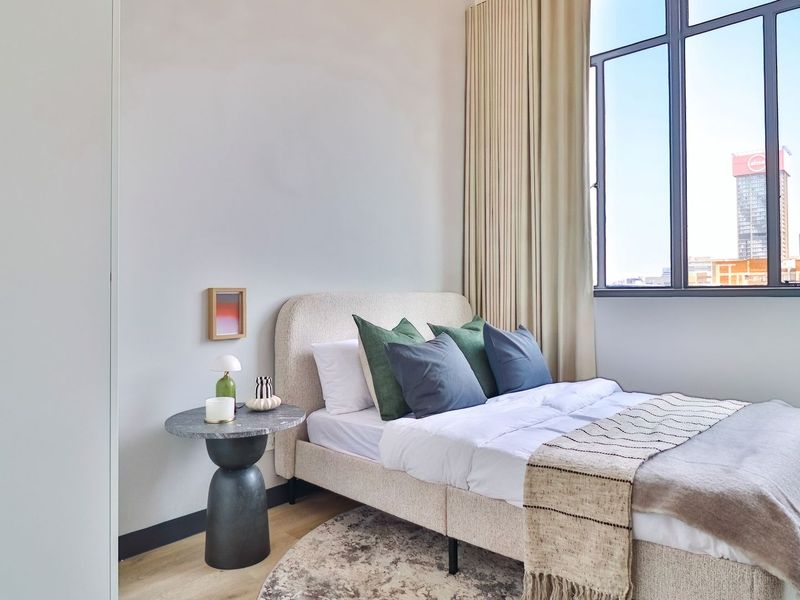 Modern & Secure - Designed for professionals & mature residents (no student housing) - Photo 3