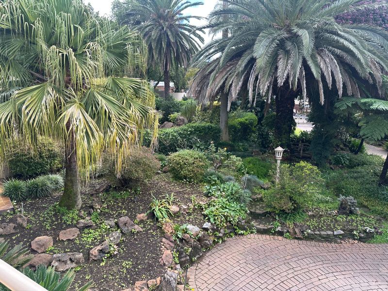 A Masterpiece of Garden & Grace | Steps from St. Andrews School - Photo 3