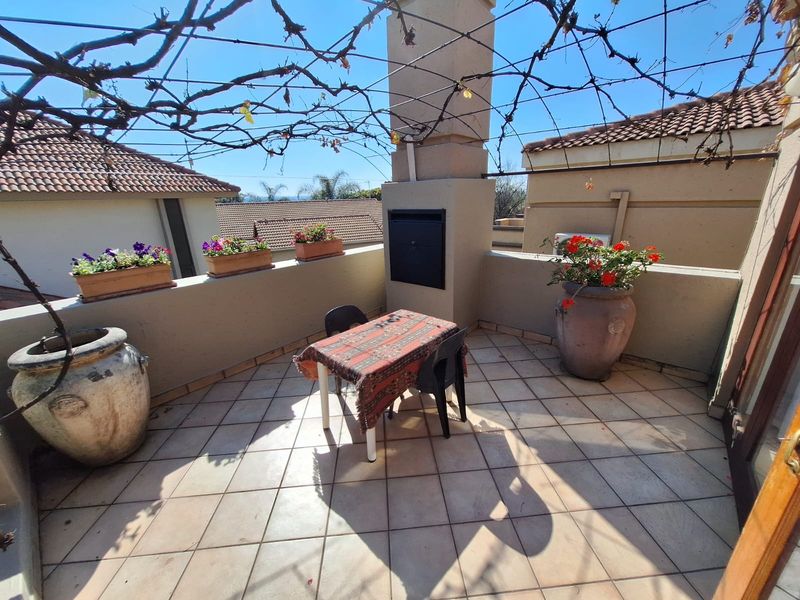 Secure Estate Living with Premium Lifestyle Amenities - Photo 3