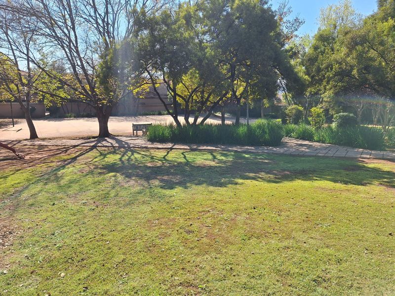 Secure Estate Living with Premium Lifestyle Amenities - Photo 8