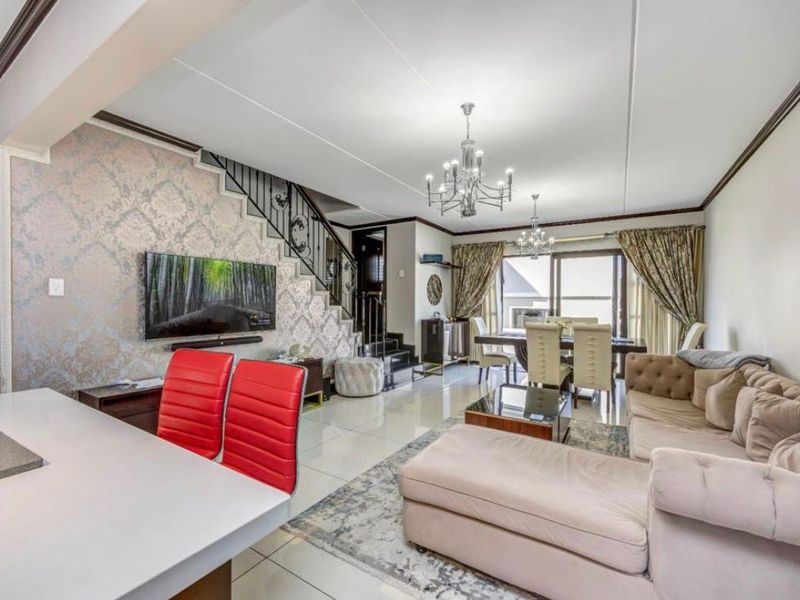 Modern Elegance Meets Comfortable Living – Stunning 3-Bedroom, 2.5-Bathroom Home with Stylish Contem - Photo 6