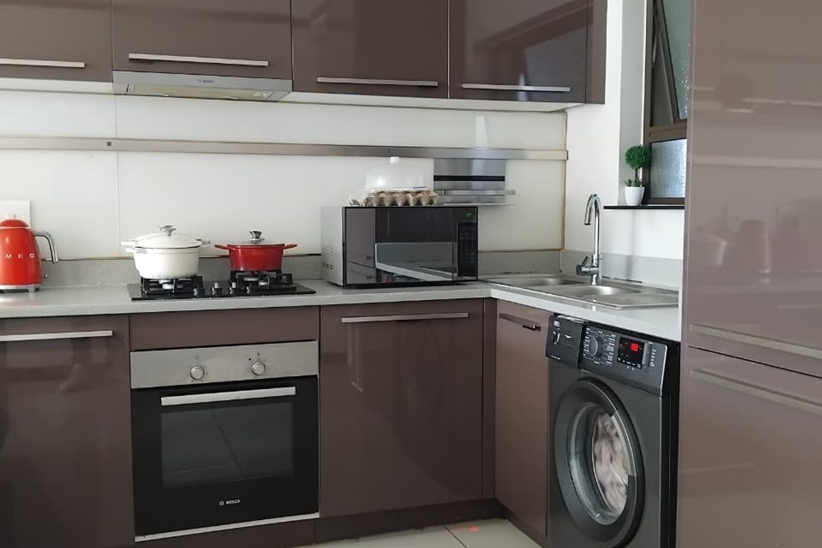 Modern Elegance Meets Comfortable Living – Stunning 3-Bedroom, 2-Bathroom Home with Stylish feauture - Photo 2