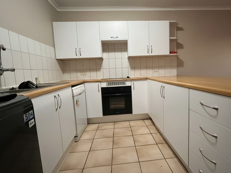 Fall in Love with This Stunning Hennopspark Townhouse - Photo 2