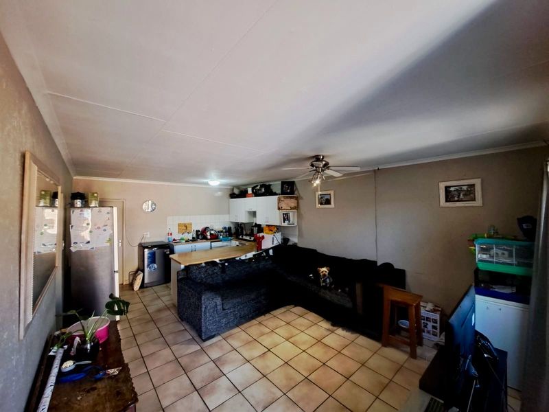 Fall in Love with This Stunning Hennopspark Townhouse - Photo 3