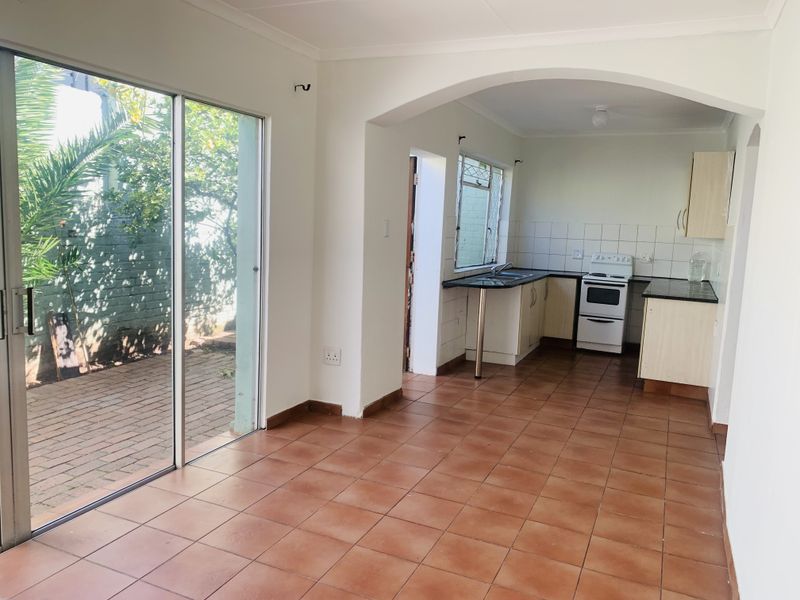 Beautiful Garden Cottage - Photo 10