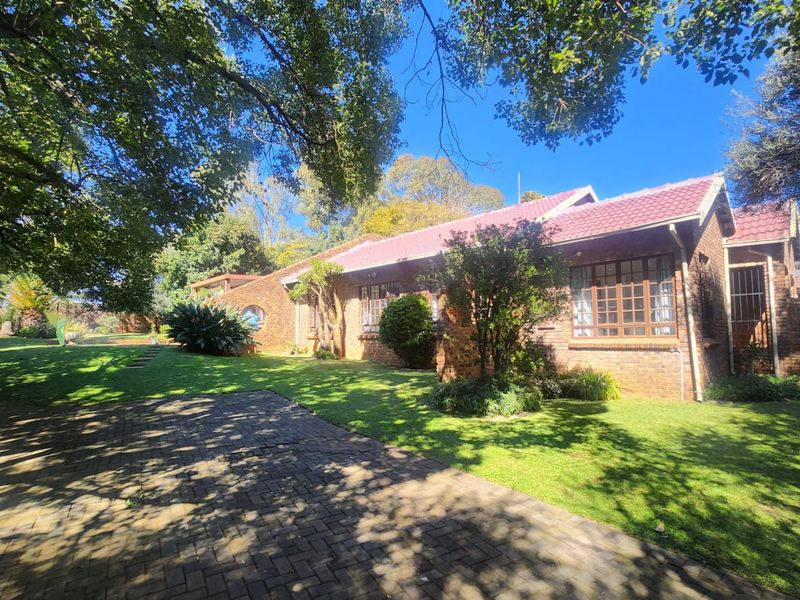 Prime Location! 3bed, 2 Bath in Hennopspark. - Photo 8