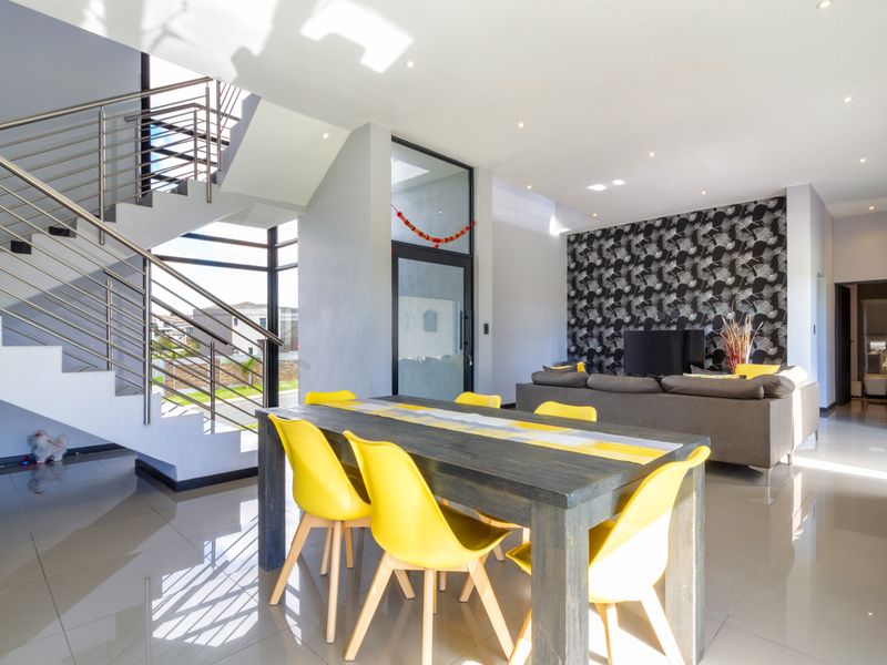 Golf Estate Living With Views - Photo 3