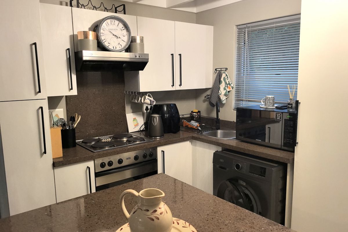 Apartment For Sale In Sandton - Photo 3