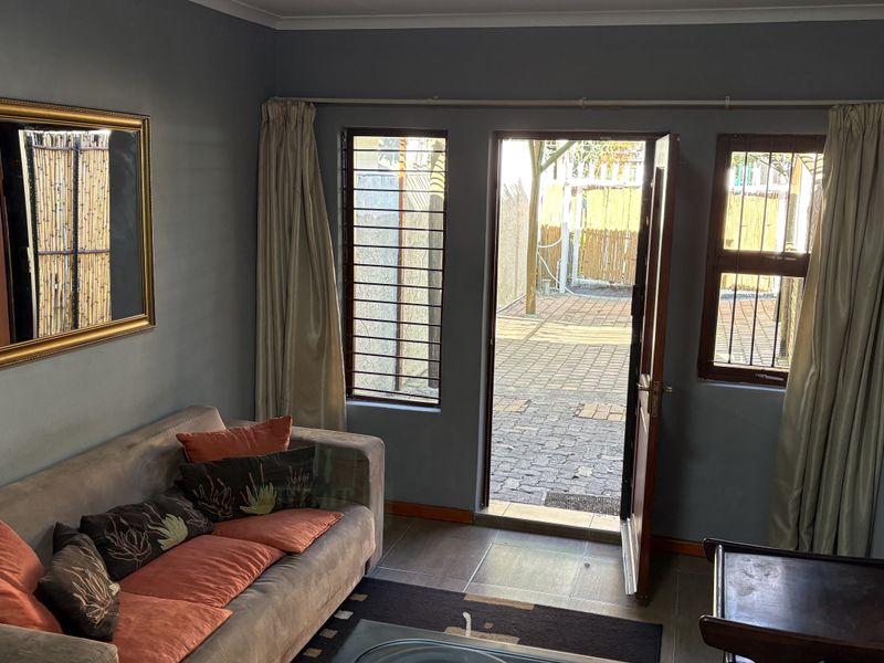 Garden Cottage Rental Monthly In Randburg - Photo 5