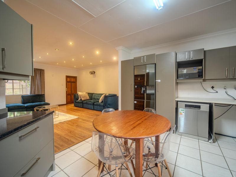 Charming 2bedroom townhouse for rent in central Standerton, perfect blend of comfort and convenience - Photo 5