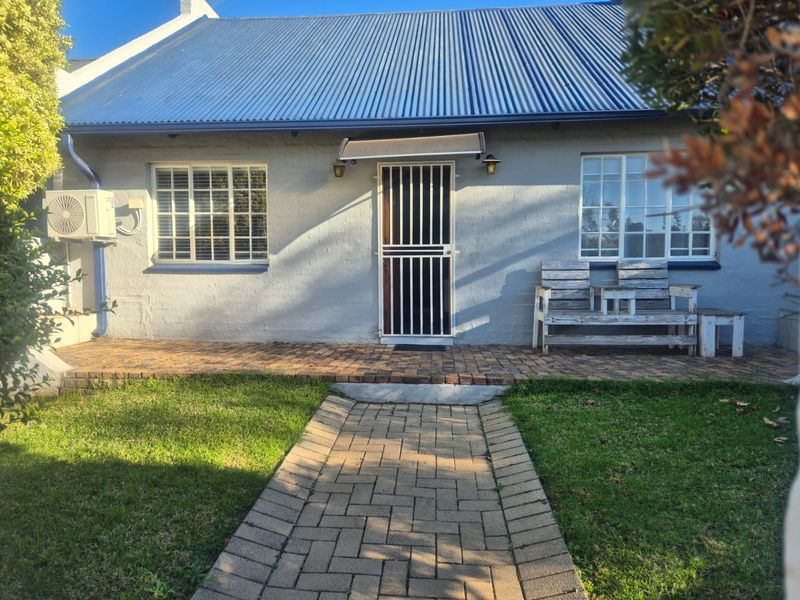 newly renovated ,Spacious 2 Bedroom townhouse In Safe complex available to rent in Kelvin - Photo 2
