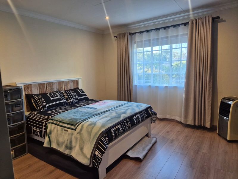 newly renovated ,Spacious 2 Bedroom townhouse In Safe complex available to rent in Kelvin - Photo 8