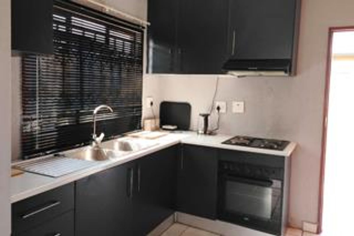 3 Bedroom house for sale in Klerksoord - Photo 3