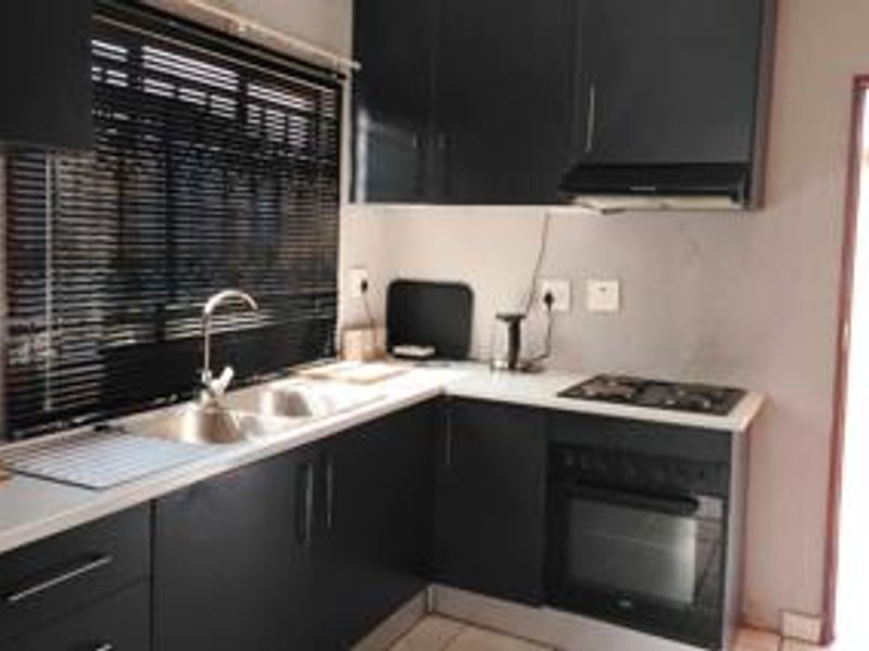 3 Bedroom house for sale in Klerksoord - Photo 3