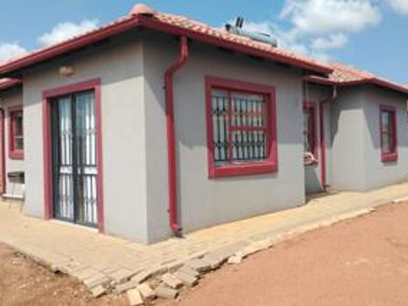 3 Bedroom house for sale in Klerksoord - Photo 1