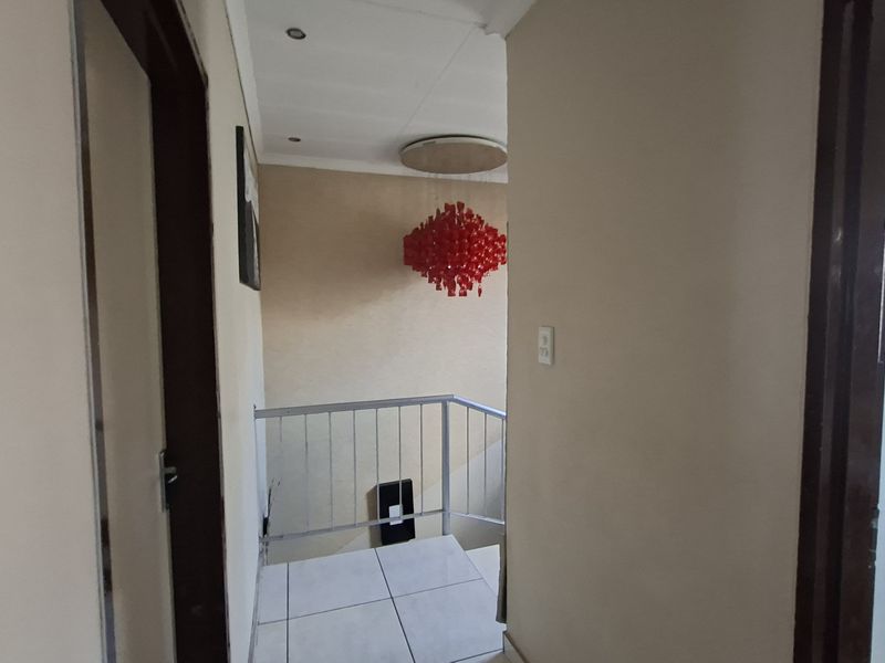 3 Bedroom Double Storey for Rent - Photo 8