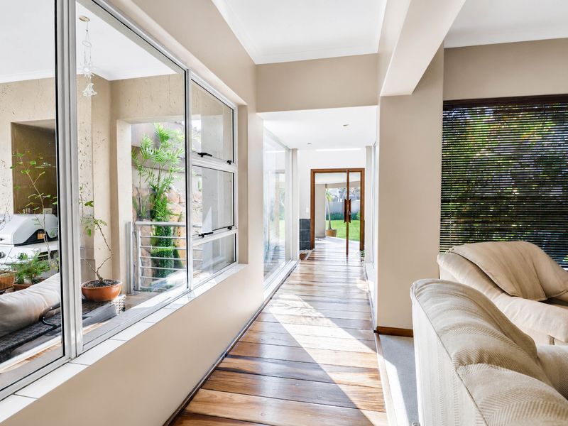 Blue Valley Golf Estate-Stylish Family Home - Photo 8