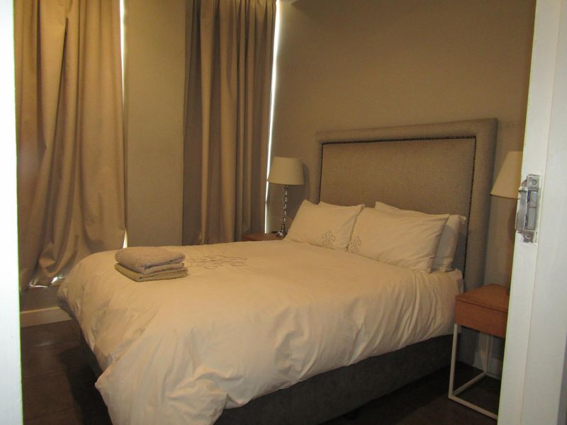 Apartment For Sale In Johannesburg - Photo 4
