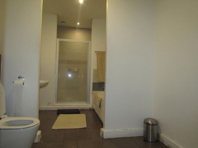 Apartment For Sale In Johannesburg - Photo 10