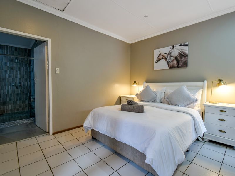 Perfect for families seeking space and comfort! - Photo 6